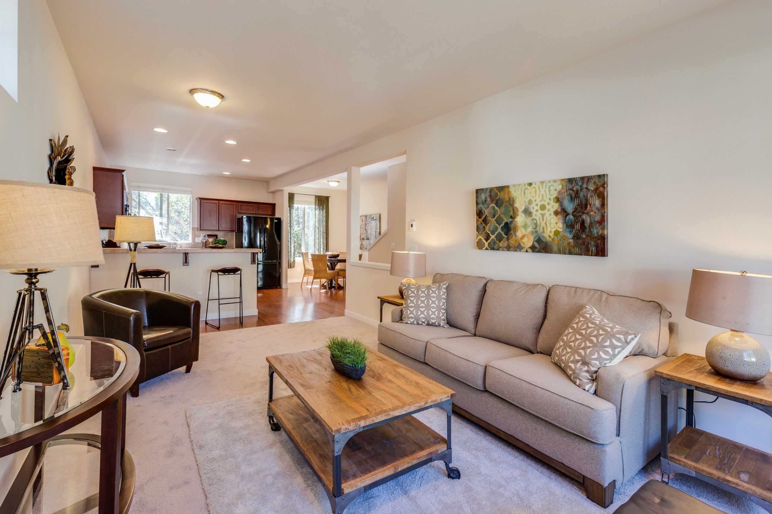 How to write a real estate advertisement that genuinely attracts interested parties!